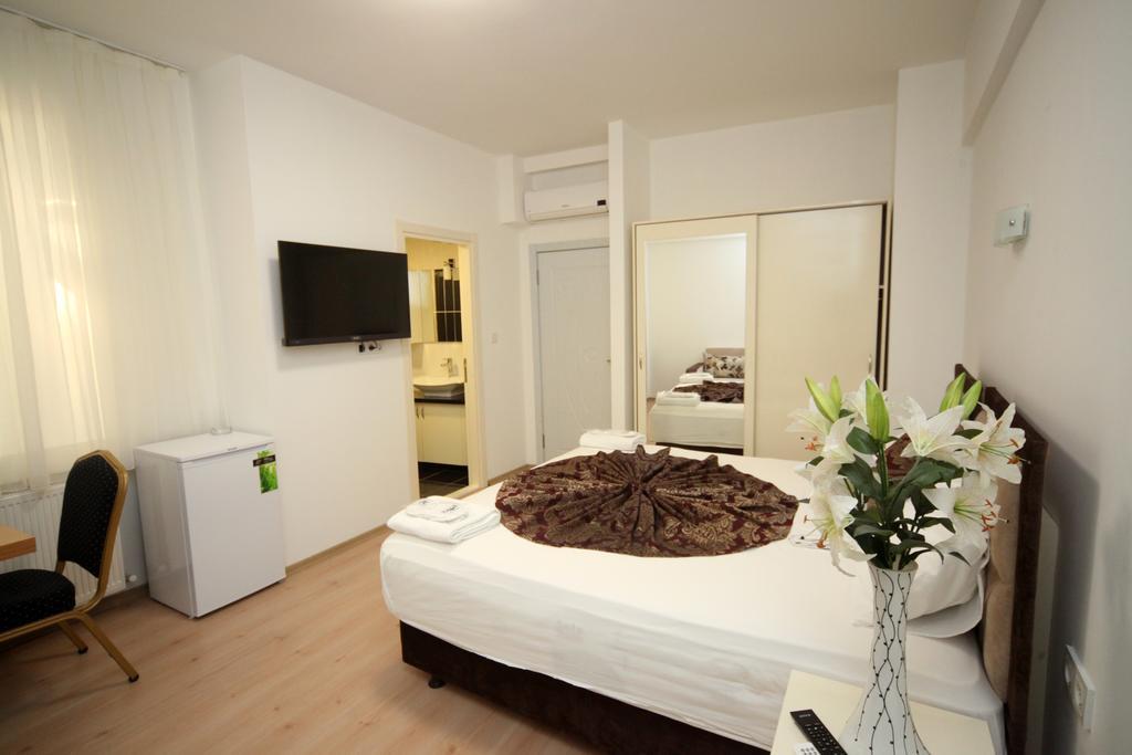 Beyaz Koesk Hotel Provincia di Provincia di Istanbul Esterno foto
